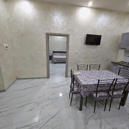 Ritmo Napoletano Apartment Napoli Bagian luar foto