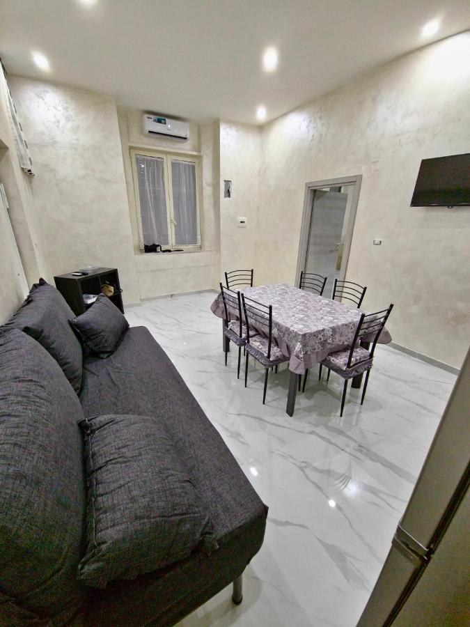 Ritmo Napoletano Apartment Napoli Bagian luar foto