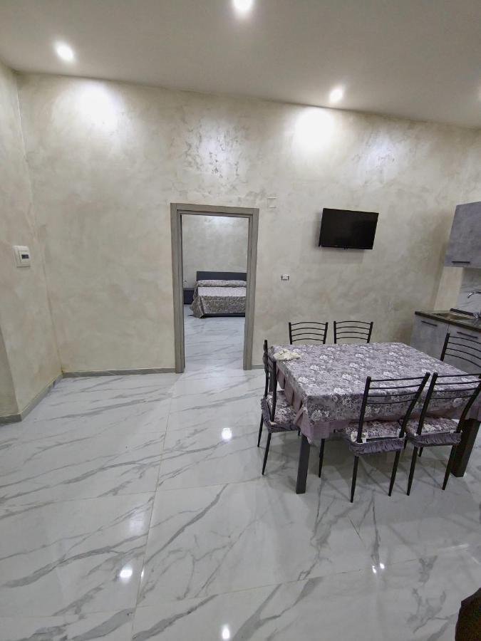 Ritmo Napoletano Apartment Napoli Bagian luar foto